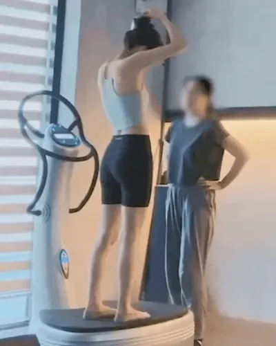 얼굴에 가려져 잘 몰랐던 츄 숏레깅스 뒷ㅌh ㄷㄷ